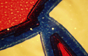 Lasermikroperforering i en film